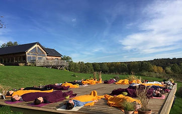 2019 Deck Yoga nidra terrasse.jpg