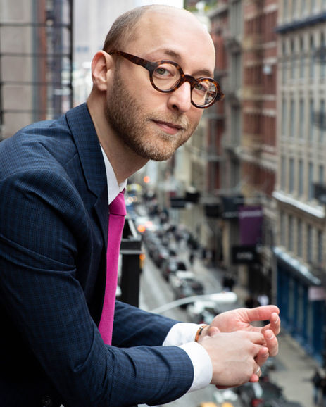 Headshot, outdoor headshots Nyc, professional headshots, Nyc headshots, male headshot nyc, professional headshot background