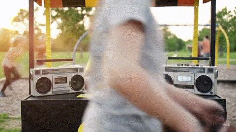 1_wide_shot_202507240014 (1).gif