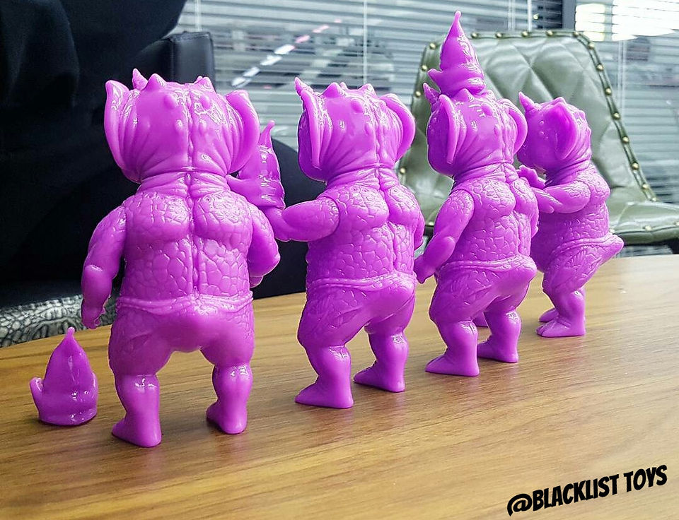 Backs Of:
Crukii & Kimo "Purple Blank"