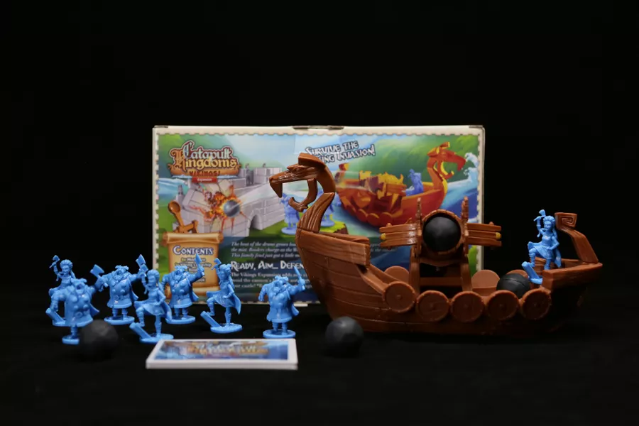 Catapult Feud Volcano Expansion | Meses sin interés