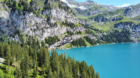 Oeschinensee Drohne.jpeg