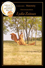 Femme en robe orange et texte 'Legacy Photography Awards', Lydia Zeitoun. OLAF STUDIO.
