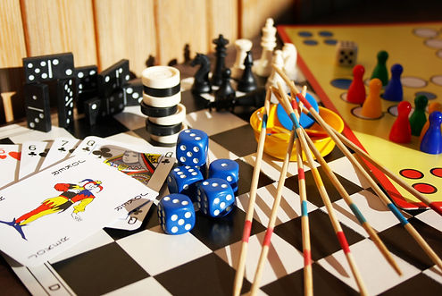 Les jeux & jouets d'Alice Cap Ferret .. c'est le paradis des enfants ! Cadeaux de noël, anniversaires, naissances .. Jeux de société, jouets de plages ..