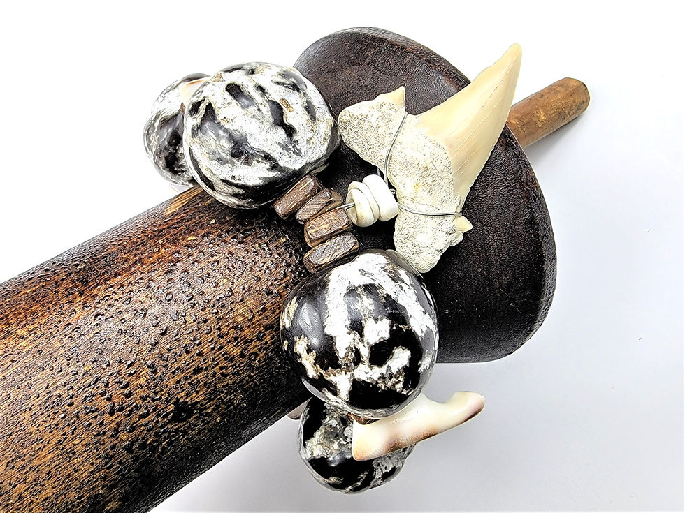 Thumbnail: Side view of the Islands To Highlands Da Big Tiger Bracelet.