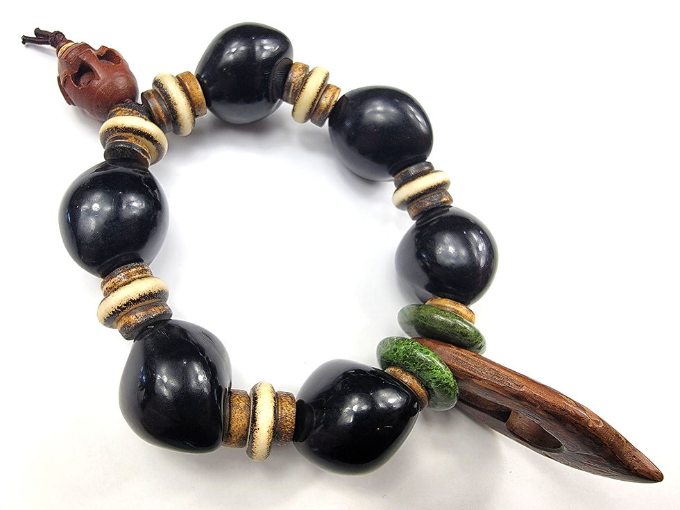 Top view of the Islands To Highlands Hooked on Molokai Bracelet.
