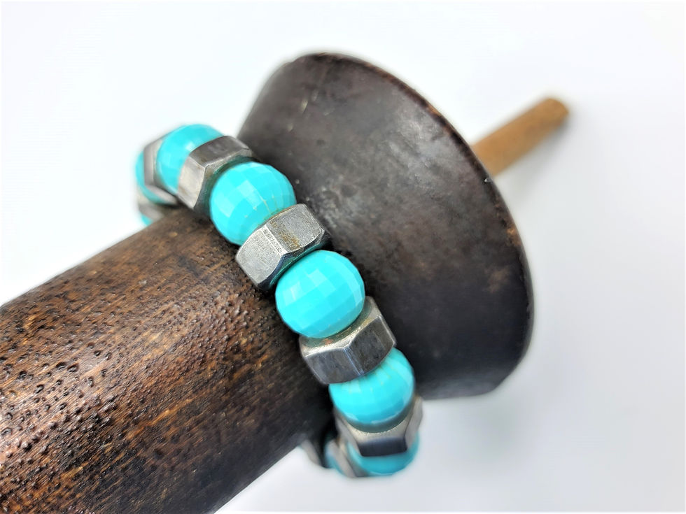 Thumbnail: Side view of the Islands To Highlands Fly The South Seas Bracelet.