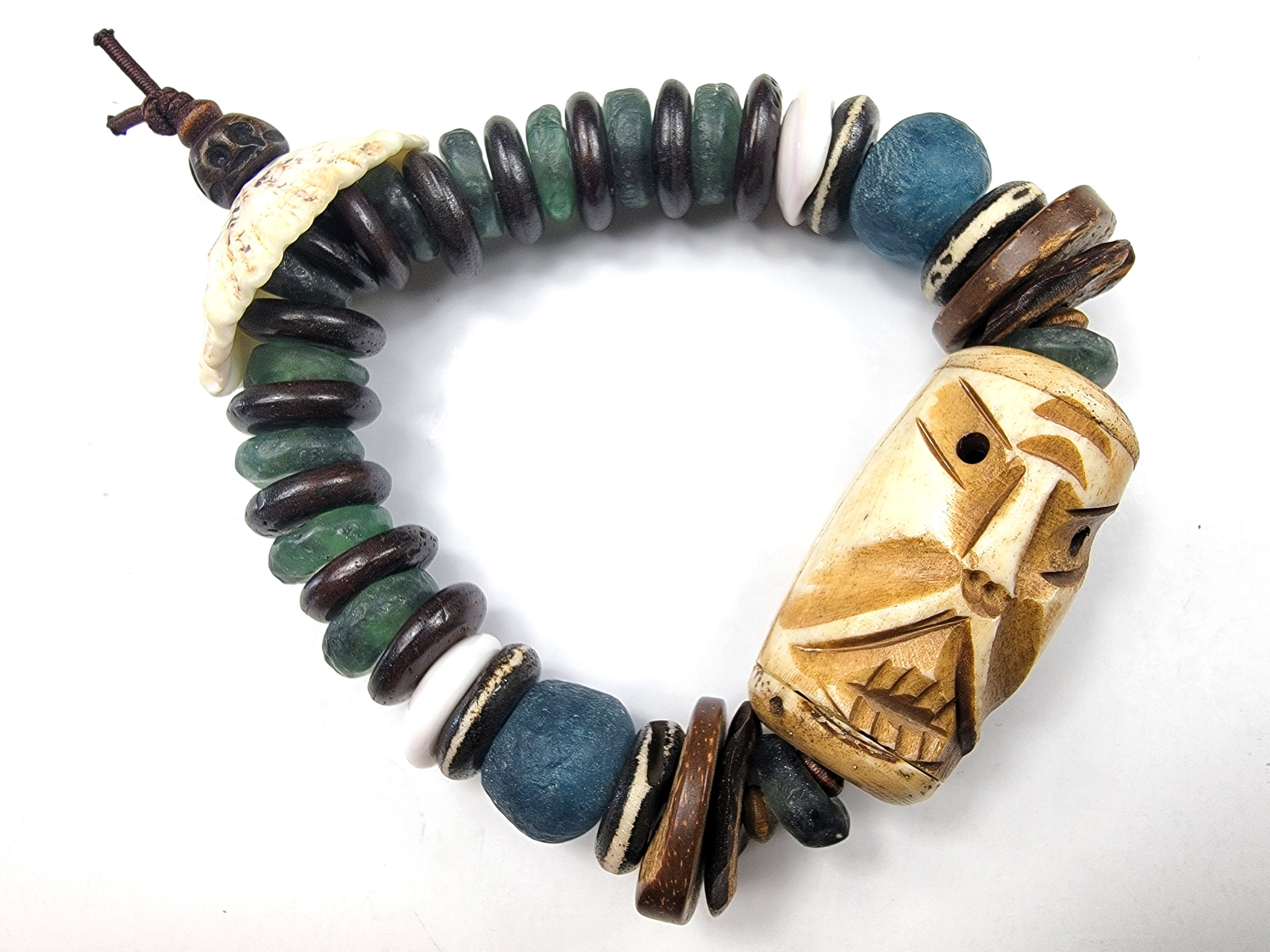 Top view of the Islands To Highlands Sleepy Lagoon Bracelet.