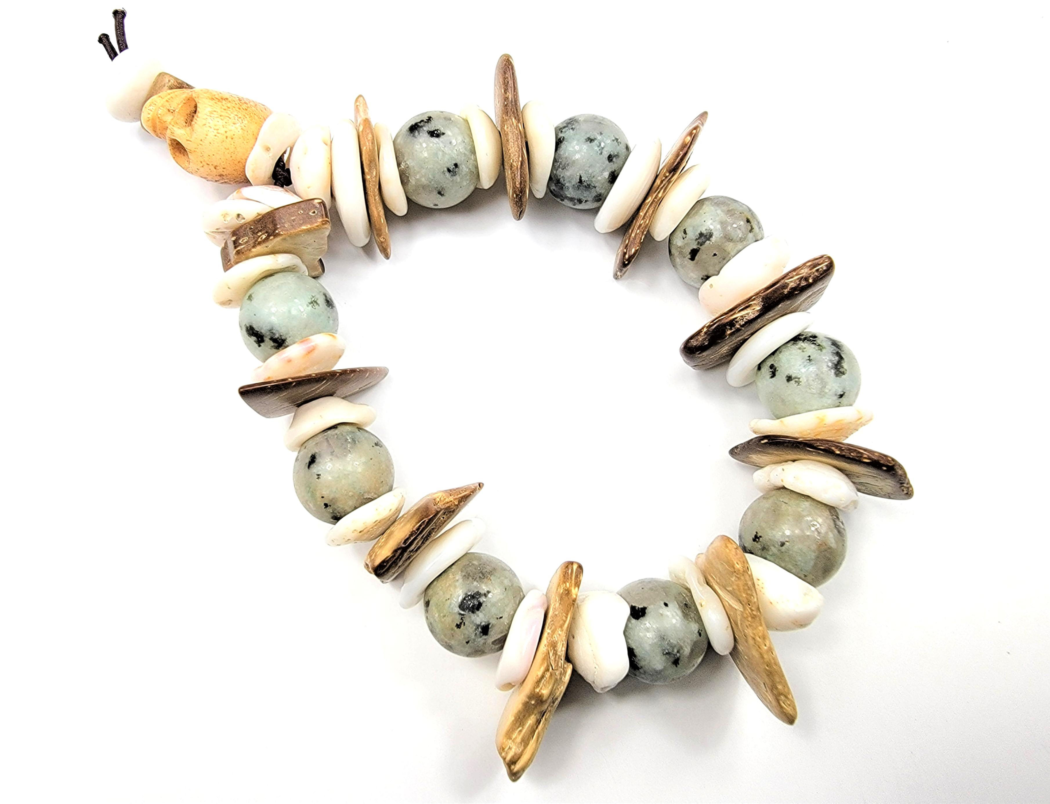 Top view of the Islands to Highlands Cocktail In-Hand Bracelet.