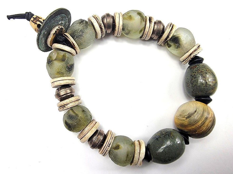 Top view of the Islands To Highlands Singapore Misty Morning Bracelet.