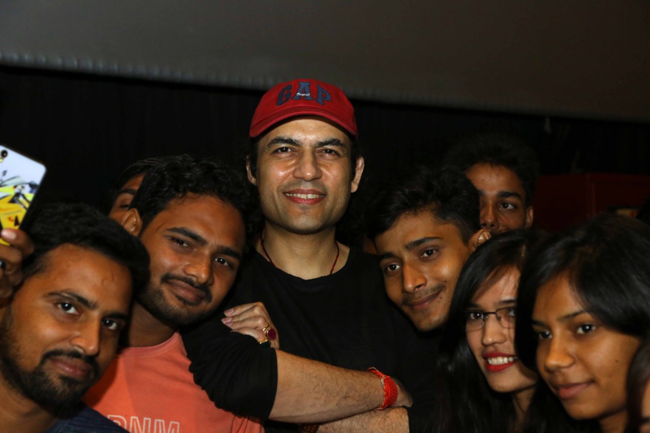 BOLLYWOOD HUNGAMA