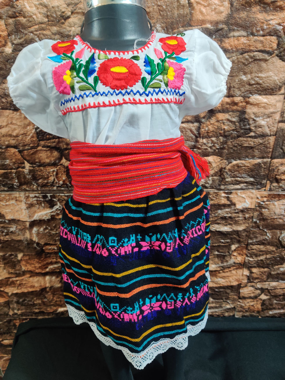 Indita falda negra
Talla 1