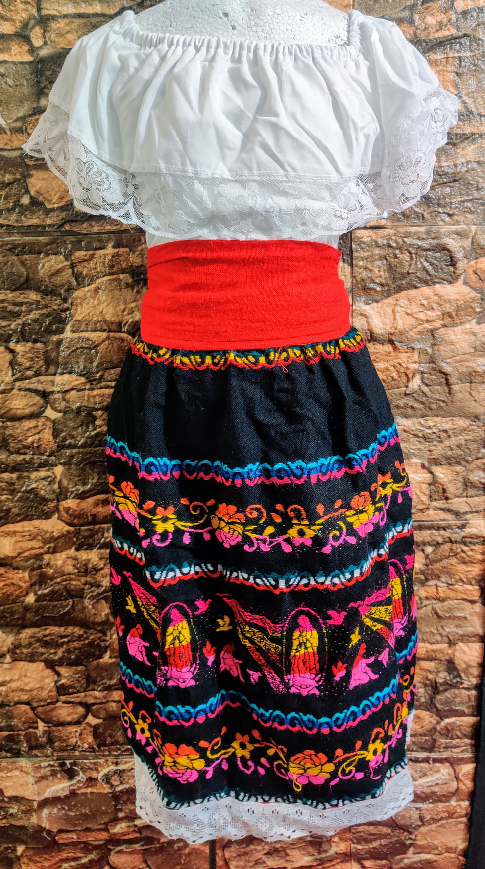 Indita Falda negra
Talla 8