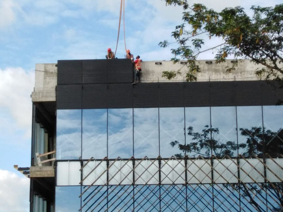 photo_5852542129858003594_y