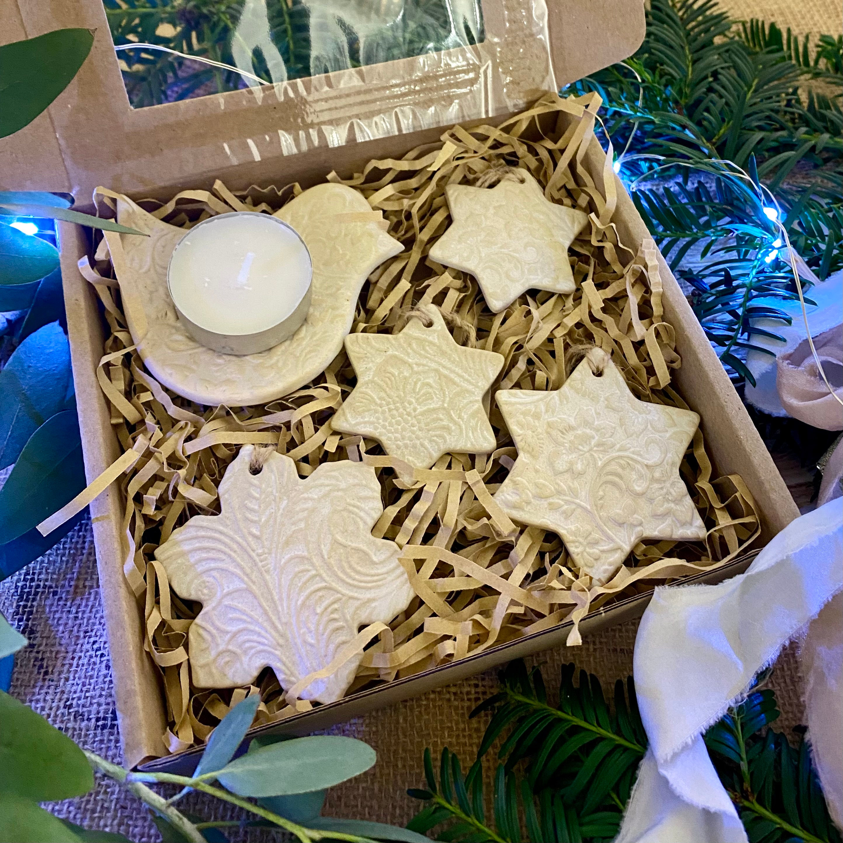 Ornaments with tealight holder