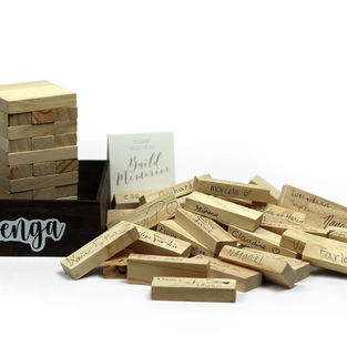 Inspiré du jeu JENGA, une tour de 72 pièces en bois sur lesquelles vos invités laisseront un petit message.
Produit à vendre.