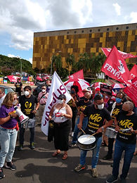 ADUEMS integra atos contra PEC 32 em Brasília