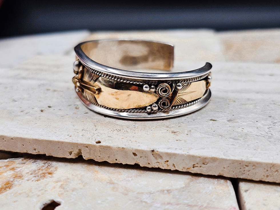 🪢🌠Stunning Navajo Justin Morris Sterling Silver & 12K GF Cuff and Earrings Set