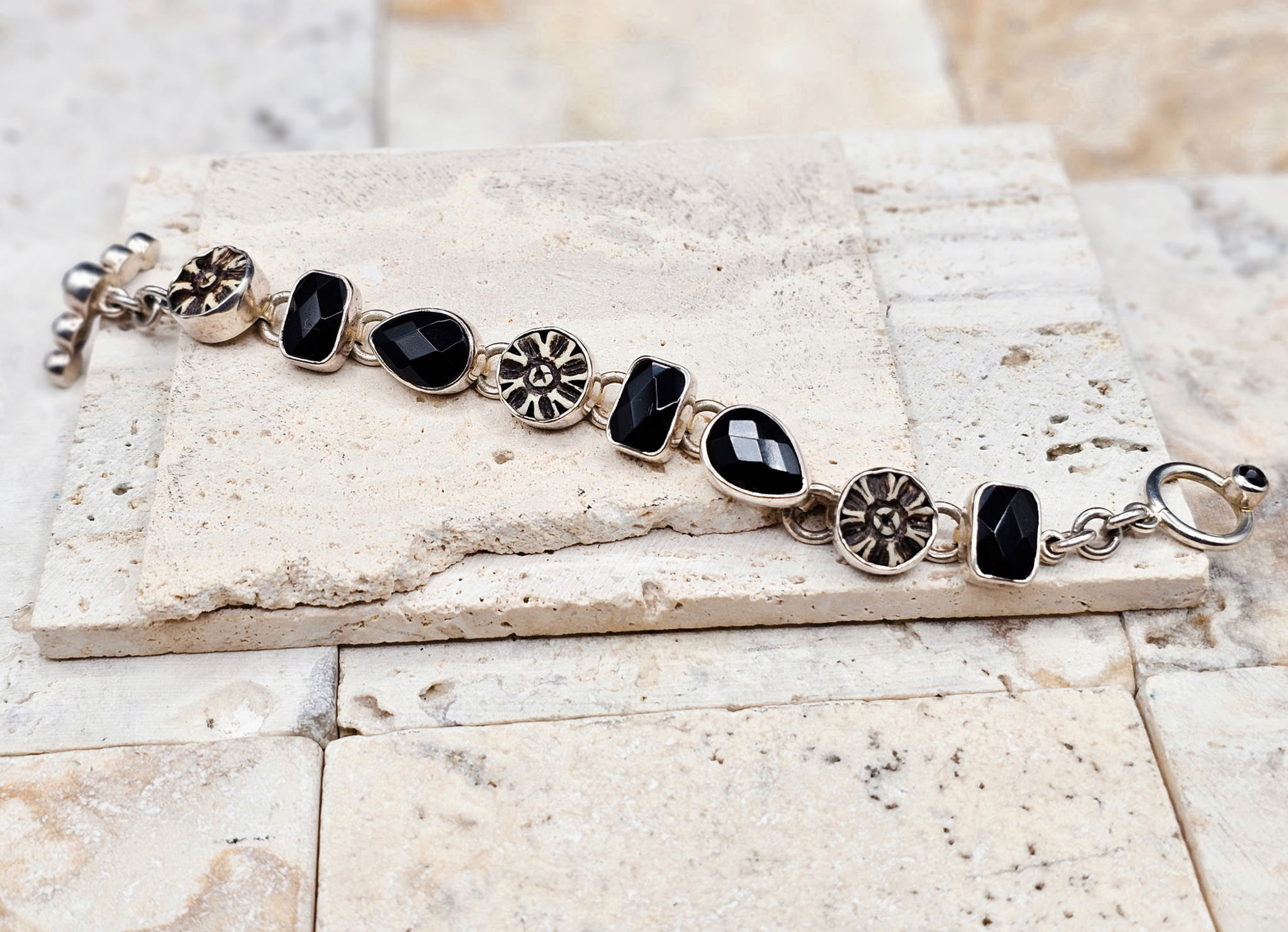 Echo of the Dreamer Sterling Onyx & Bone Bracelet 6.25in 32.4g Signed