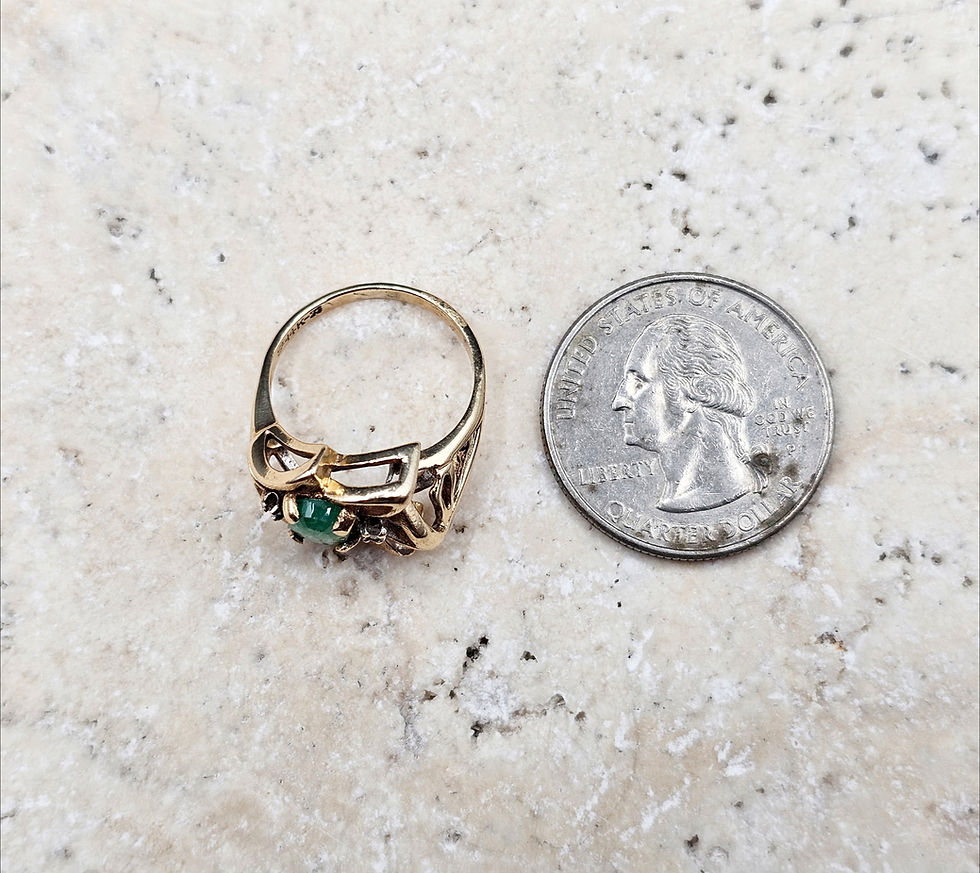 Thumbnail: Vintage 14K Gold Emerald 1.5 Carats & Diamond Statement Ring – Size 6 – 5 Grams