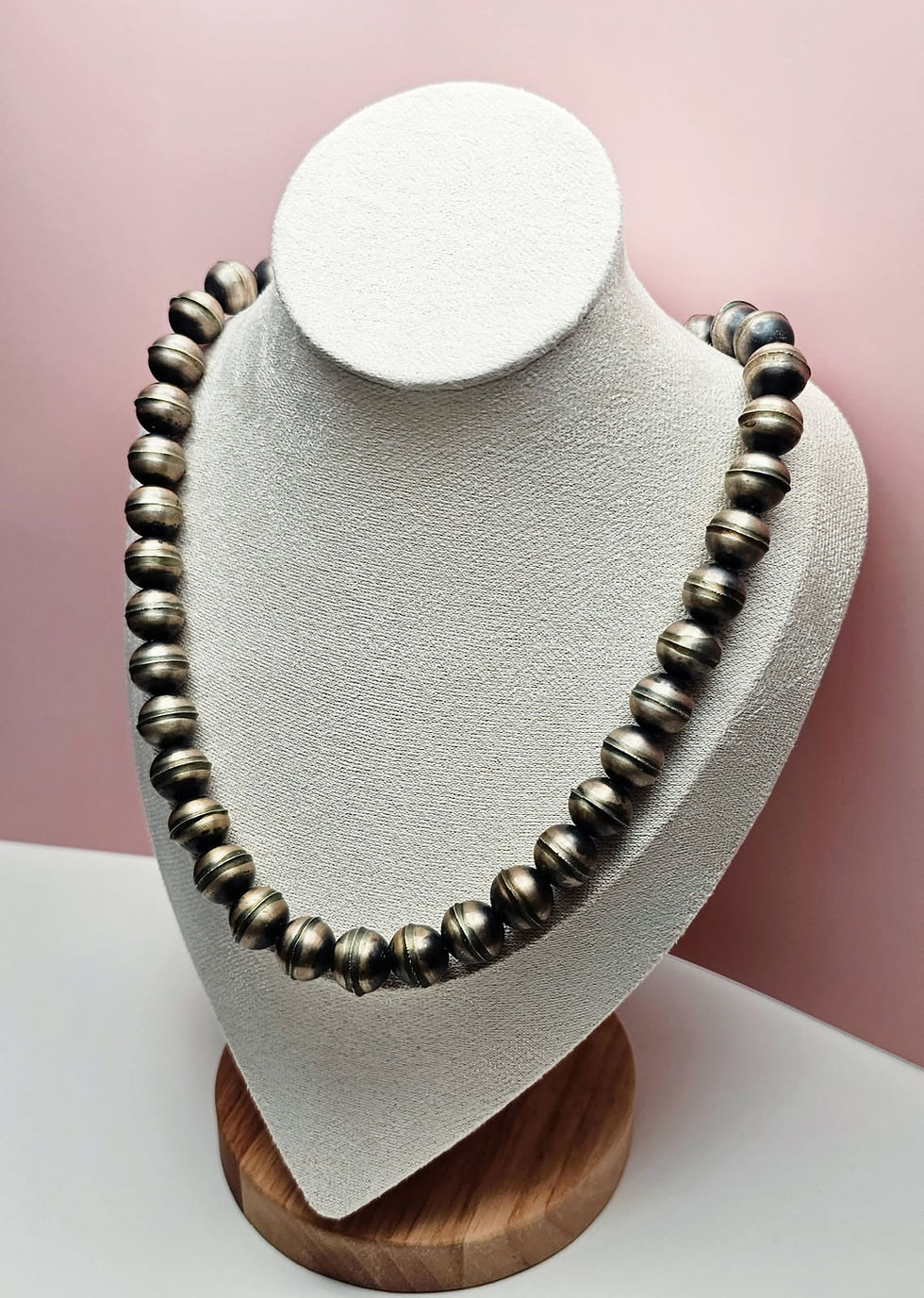 Thumbnail: Navajo 12.5mm Bench Beads "Pearl" Necklace