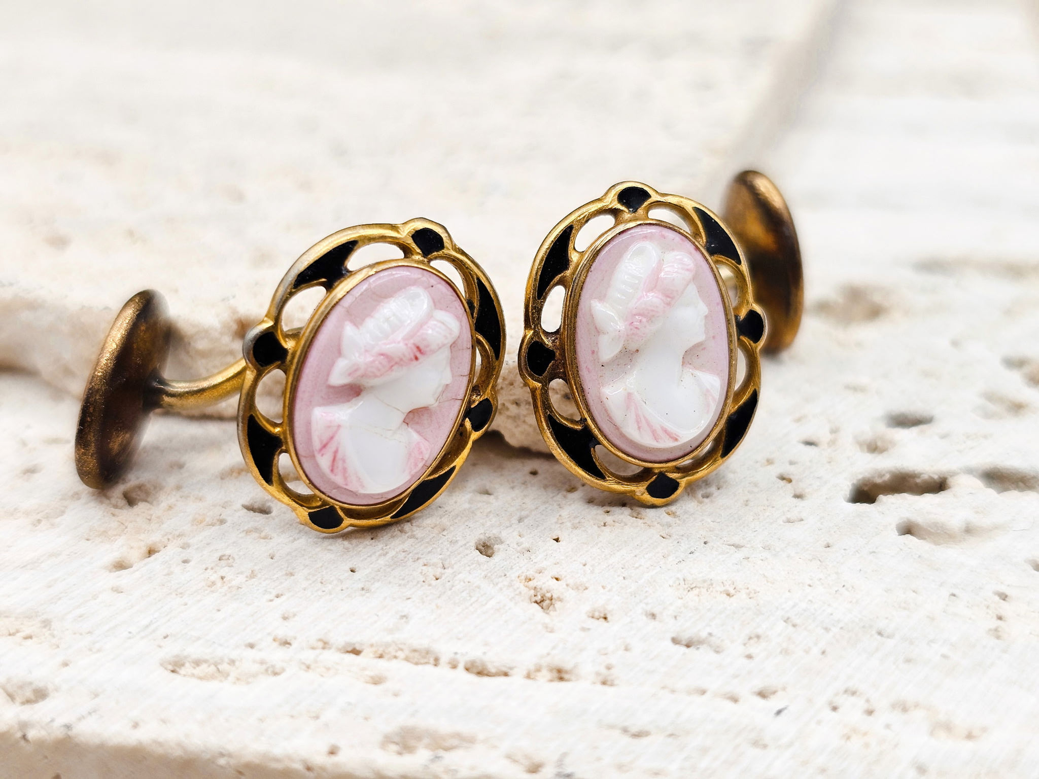 Early Art-Deco 10K GF Pinch Conch Cameo Cufflinks