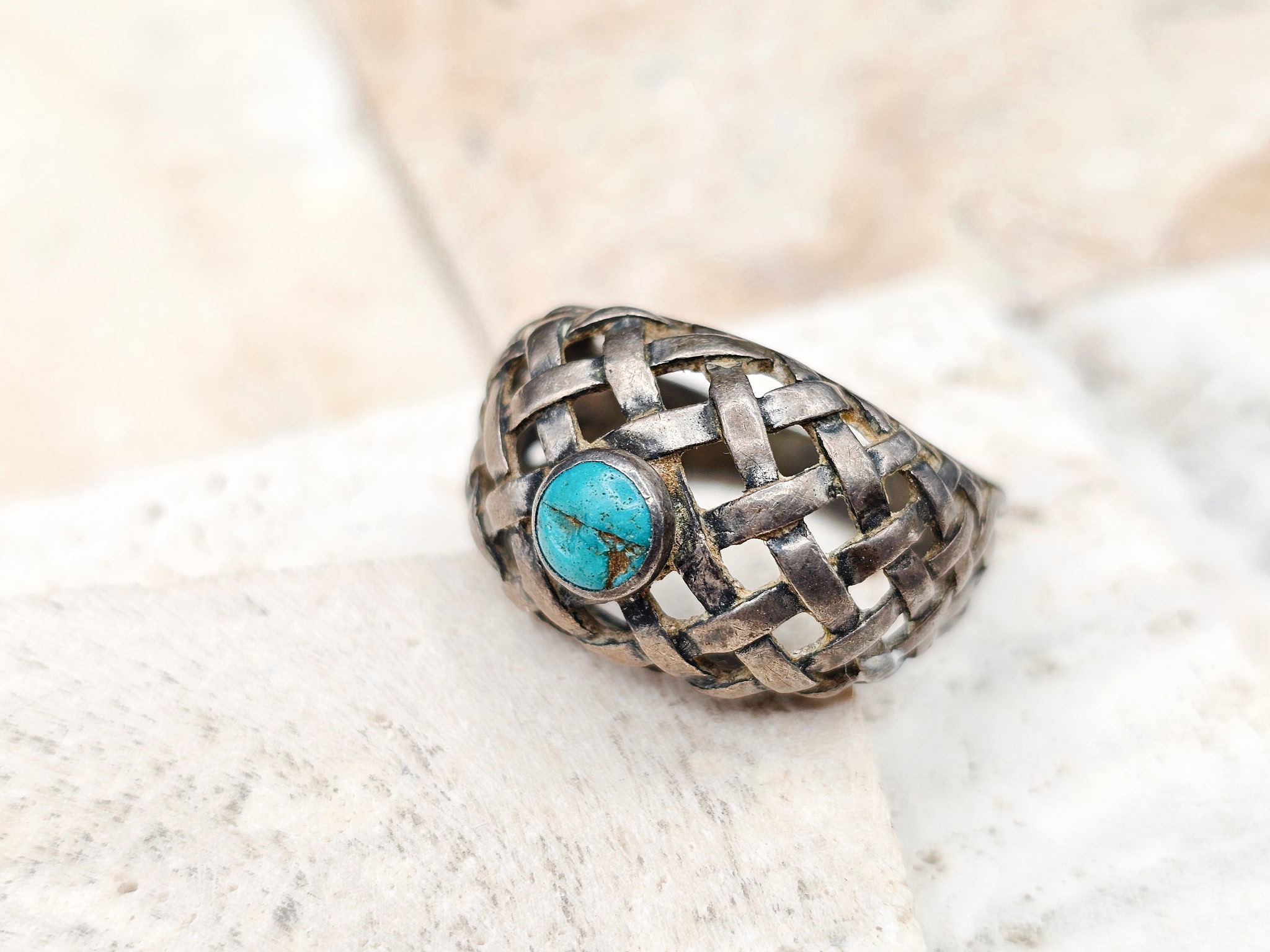 Vintage Southwestern Sterling Silver Turquoise Ring