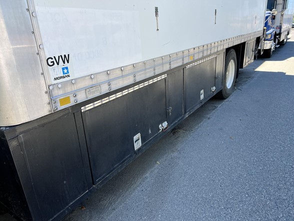 Thumbnail: 2006 International DuraStar 4300 Box Truck