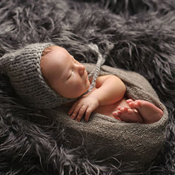 Newborn Baby photography in Dubai