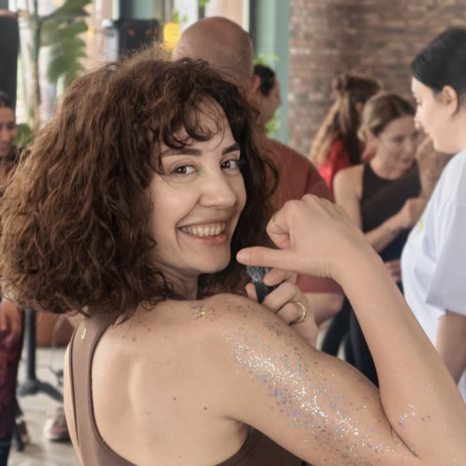 Ayşegül.png