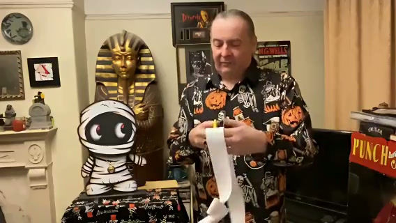 Thumbnail: The revenge of Tiny Tut