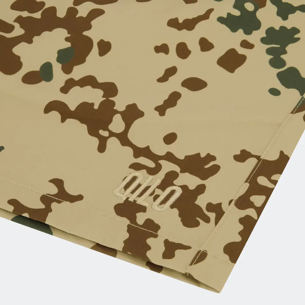 QILO logo on the front part of the QILO EDC Mk. II Tropentarn shorts