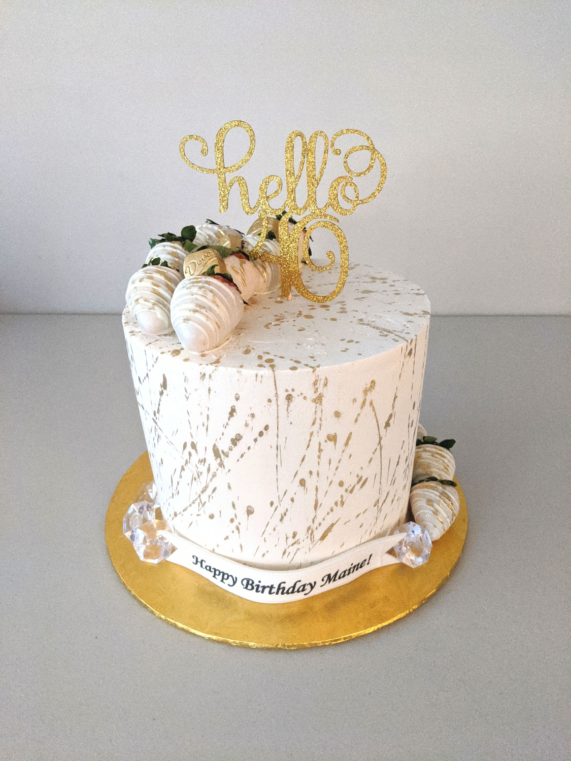 Gold Splatter Cake w/Strawberries