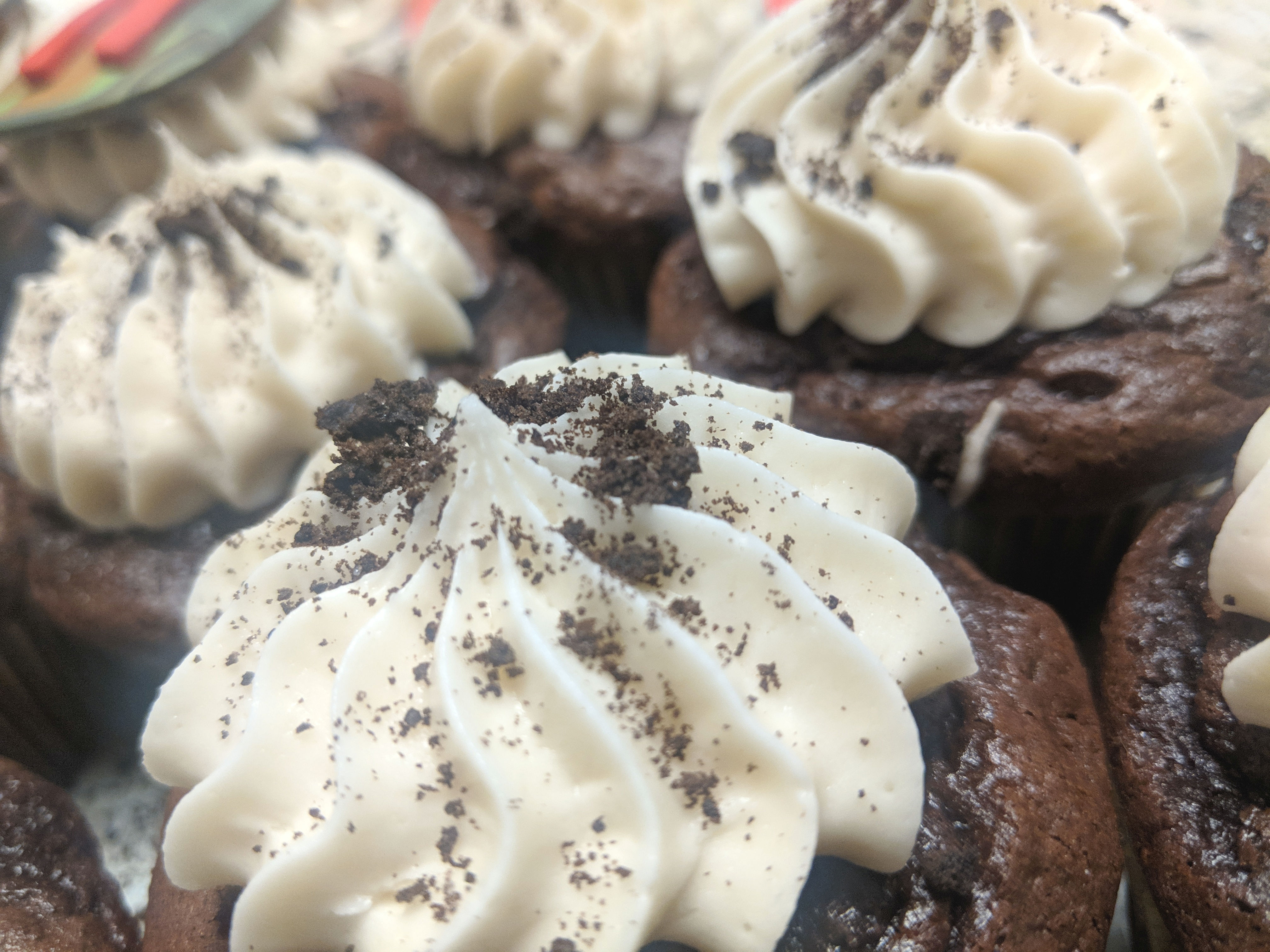 Chocolate Oreo Cupcakes (with icing)