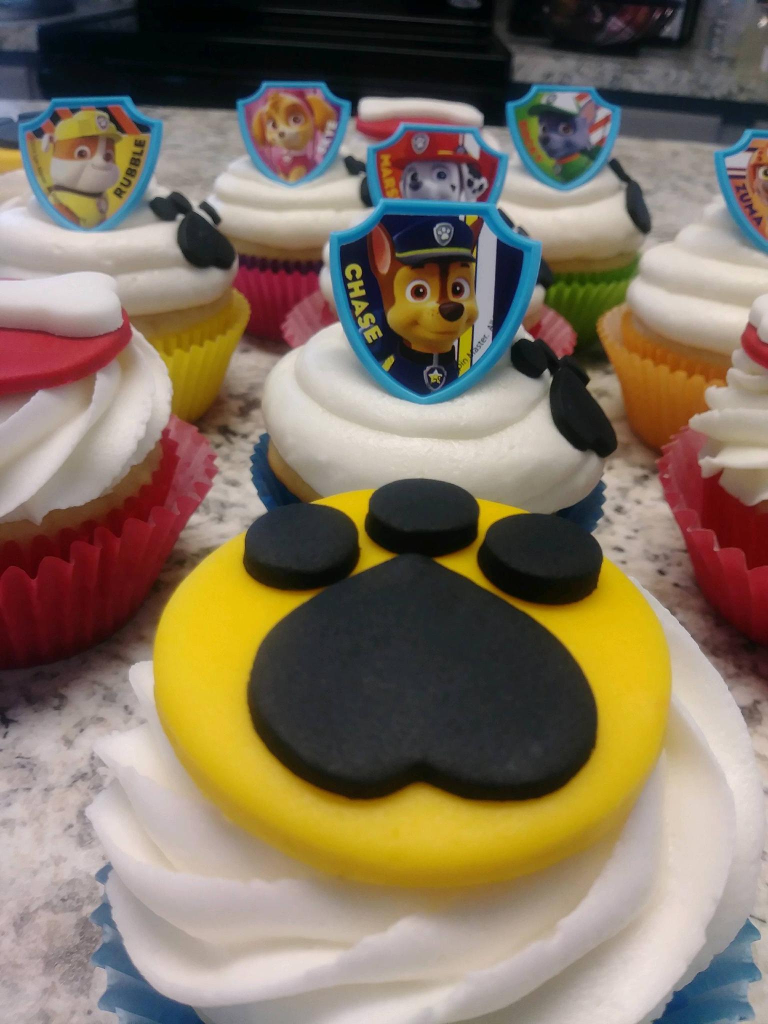 Paw Patrol Cupcakes (with fondant)