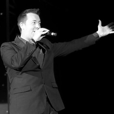 David Parsons on stage
