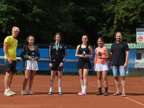 1. Gewinnerin beim Brechten Aktiv Tennis Jugend Cup