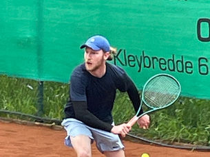 In der Bundesliga wäre die Schlagzeile wahrscheinlich: "Sportwart wegen Erfolglosigkeit vor der Ablösung" - alle Mannschaften verlieren an diesem Wochenende