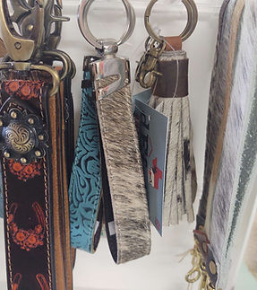 key chain, key chains, cowhide key chains, strap key chains, cowhide strap key chains, beaded key chains, beaded wristle key chains, popit key chains