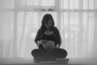 Maternity Photo 22.jpg