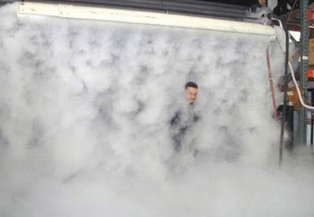 Cortina de niebla activada para disuasión de intrusos