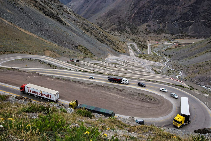 Los Caracoles Pass, Chile.jpg