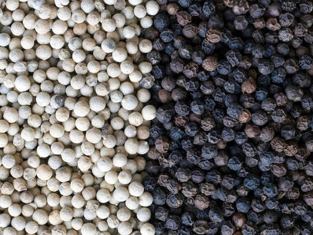 What’s The Difference Between White Pepper & Black Pepper?