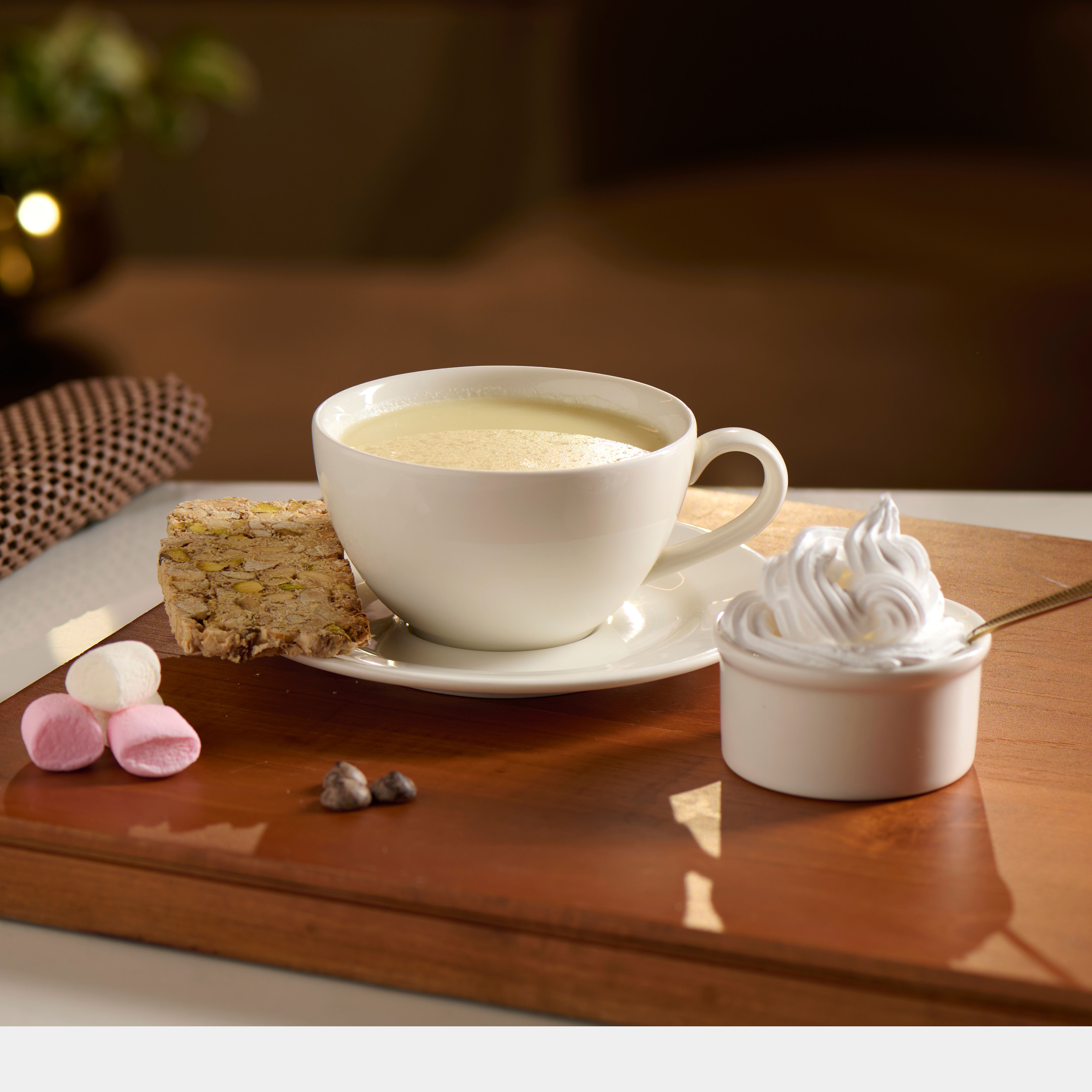 HOT CHOCOLATE (CALLEBUT BELGIAN WHITE 16%)