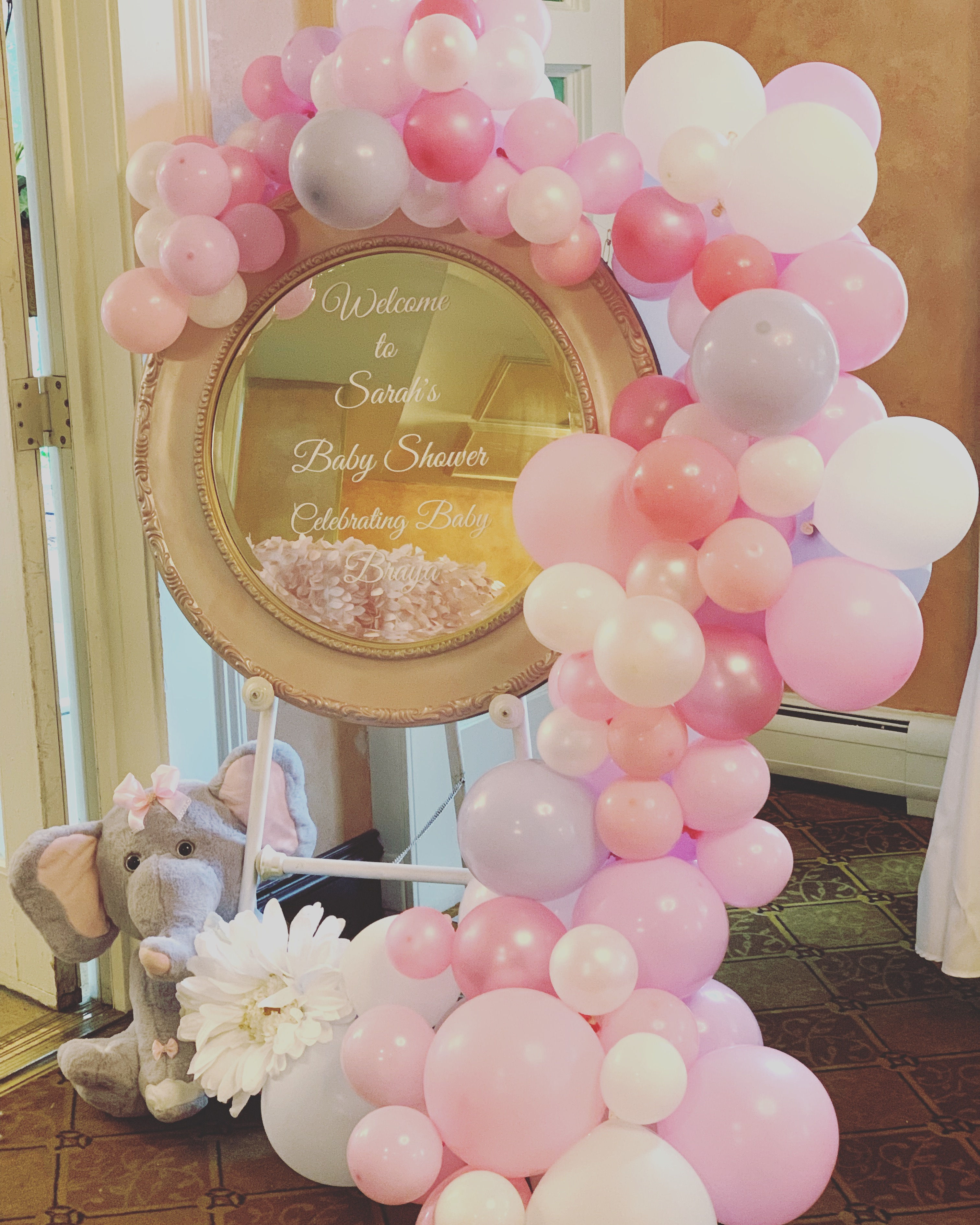 Round Pearl Pink Mirror