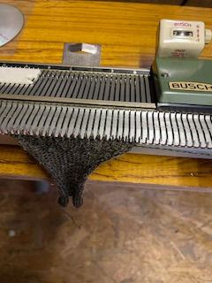 Small sample knitted on the tBusch Vintage Knitting machine