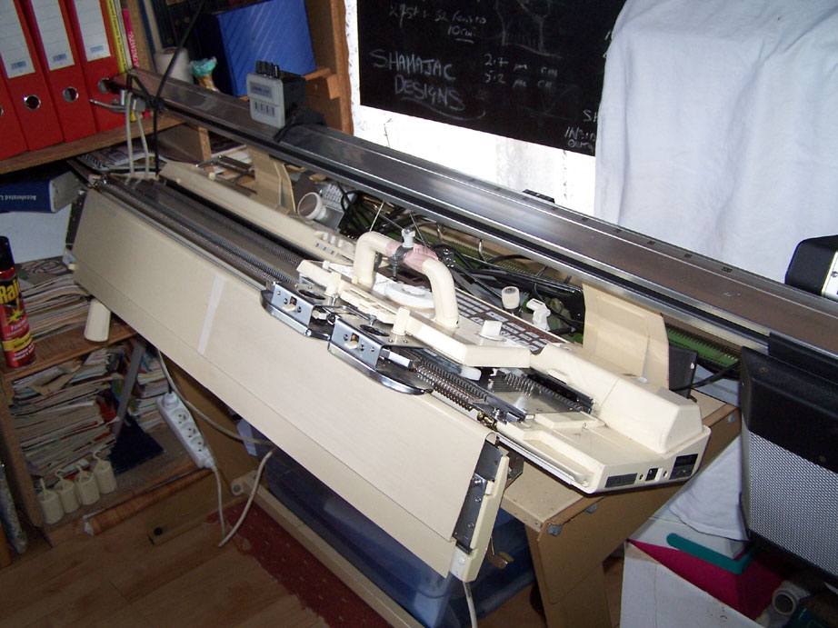 Brother 940 Electronic Knitting Machine