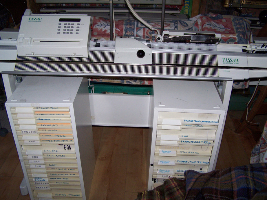 Passap/Pfaff Electronic E6000 Knitting Machine
