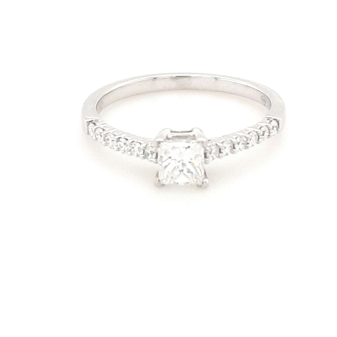 18ct Princess Cut Diamond Ring