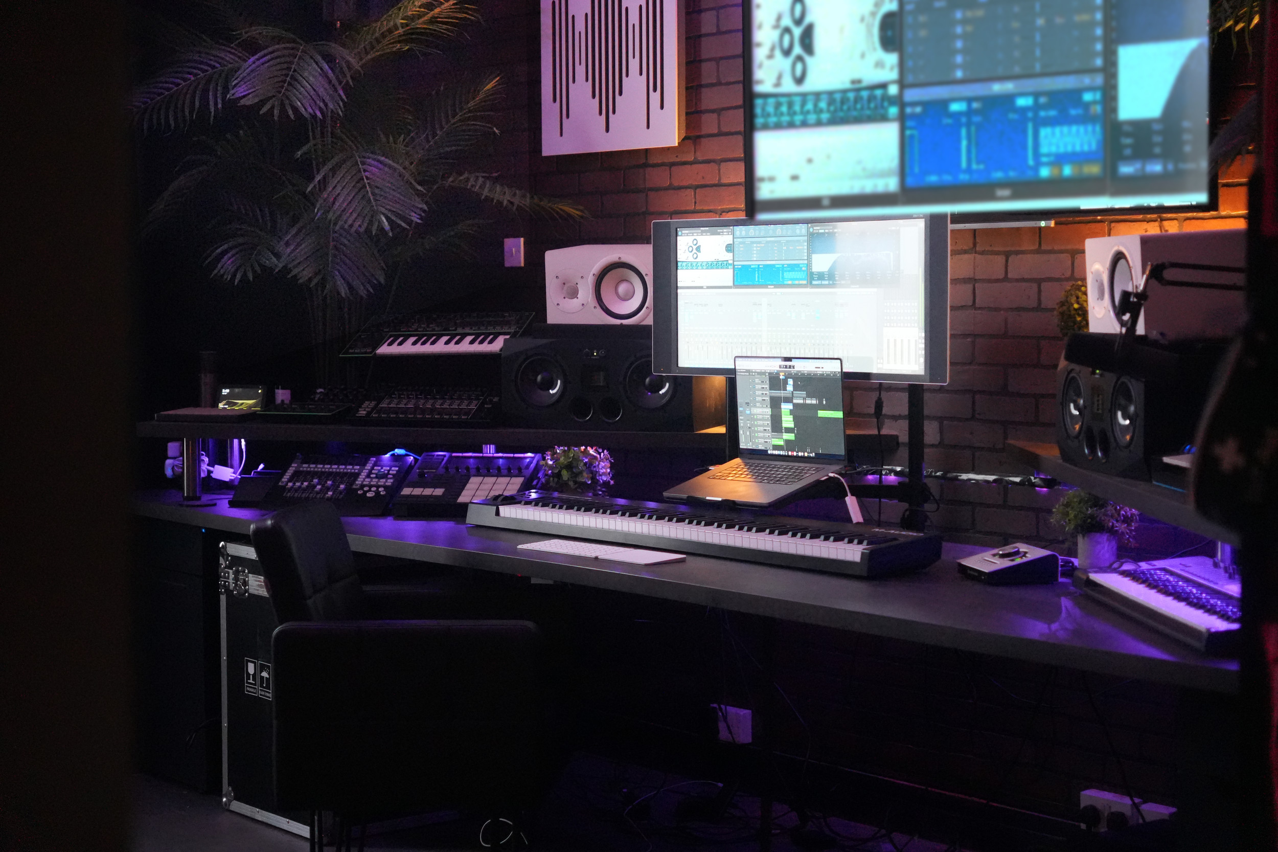 Studio Hire Music, Recording + Podcast Fusion Creative Studios